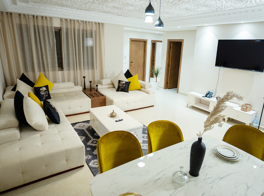 Senior Suite - Comfortable Living Area